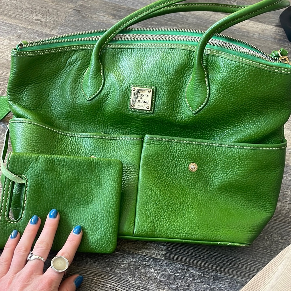 Dooney & Bourke Green Tote 💚
